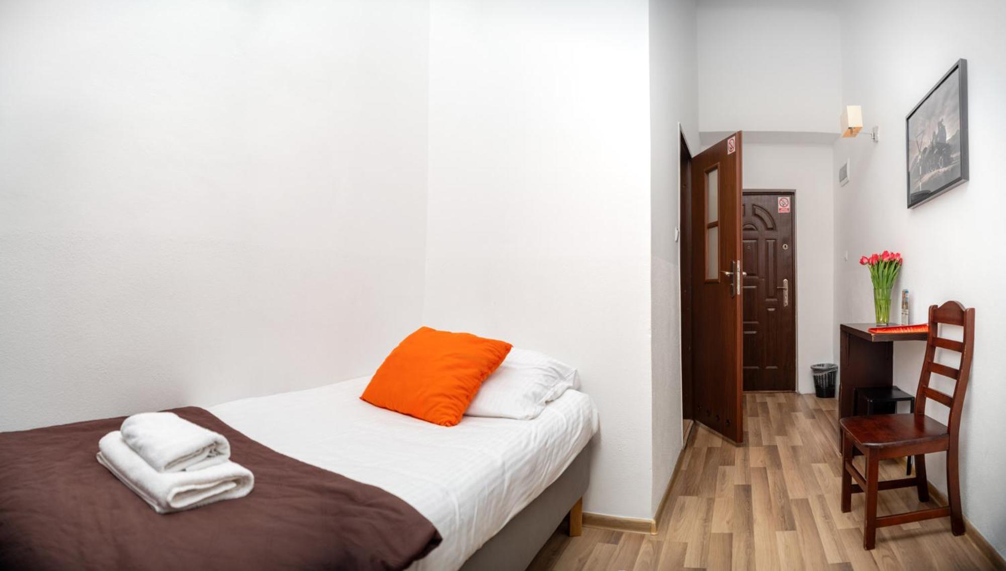 Single Room,1212269104:JPEG