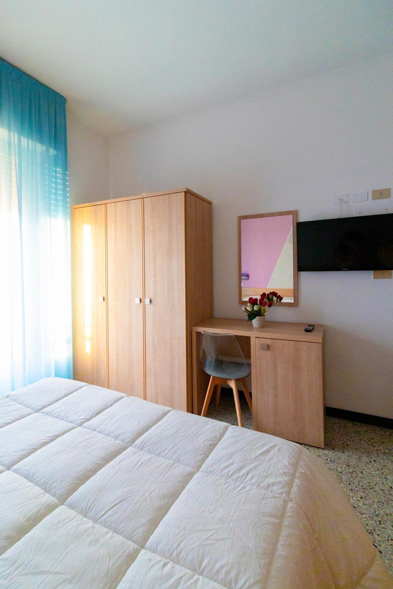 Triple Room,822932090:JPEG