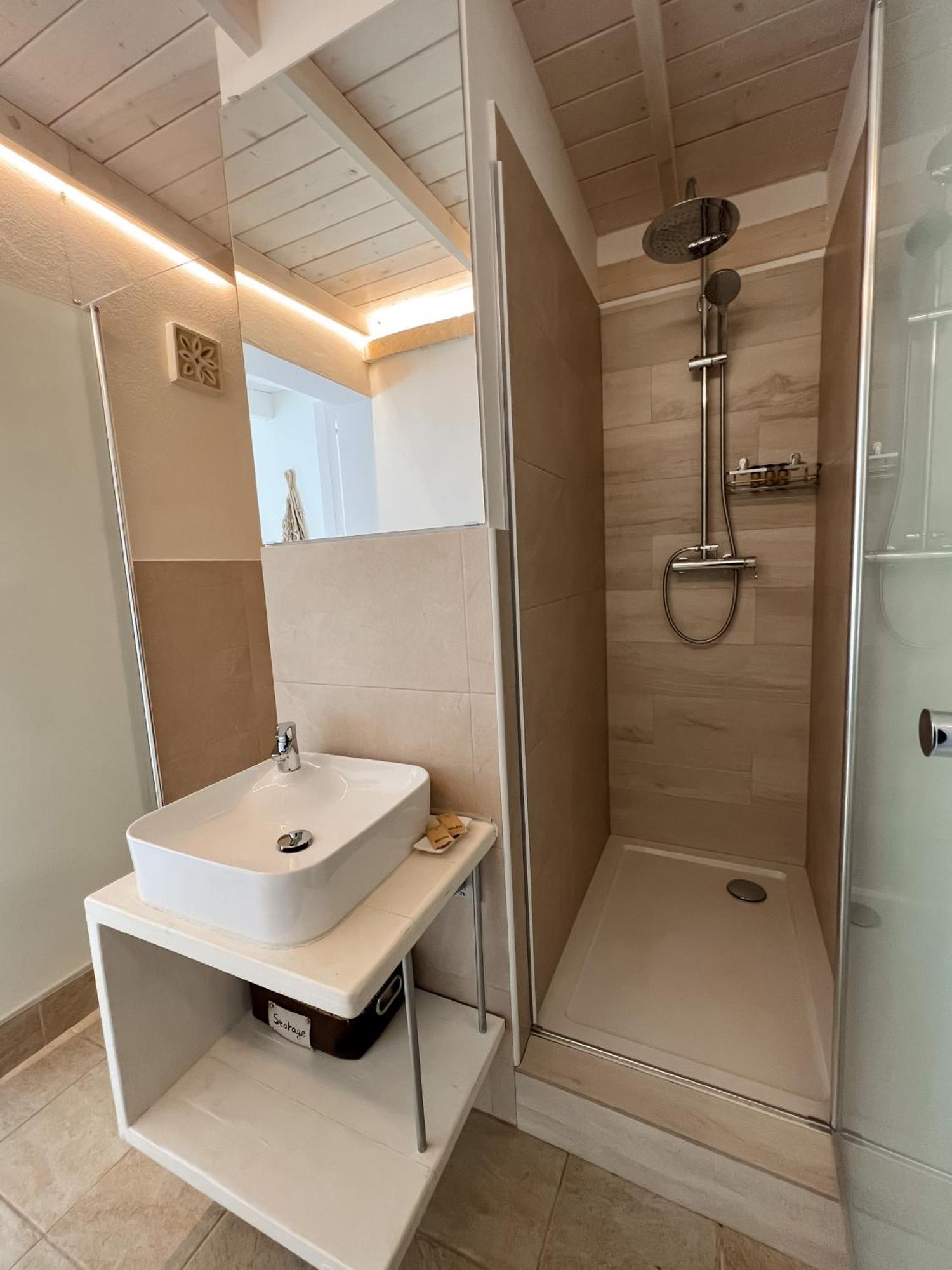 King Room Spa Bath