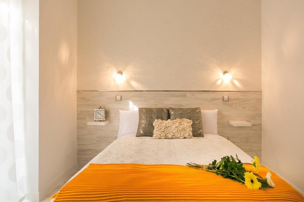 Small Double Room,166658112:JPEG