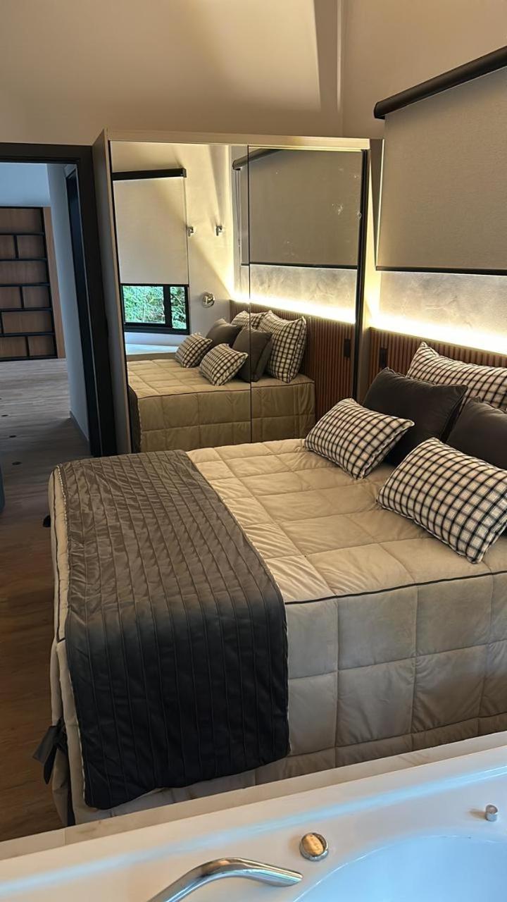 Chalet,1580227485:JPEG