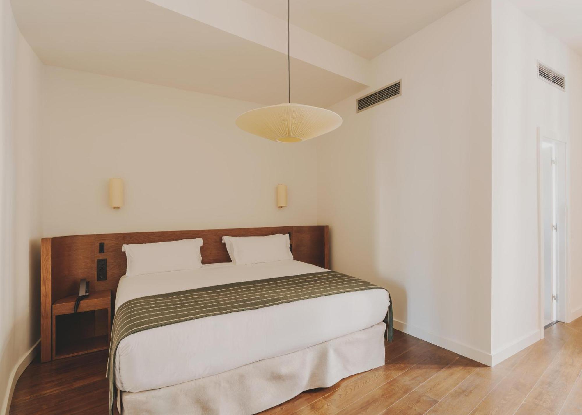Superior Double Room Balcony,1498707664:JPEG