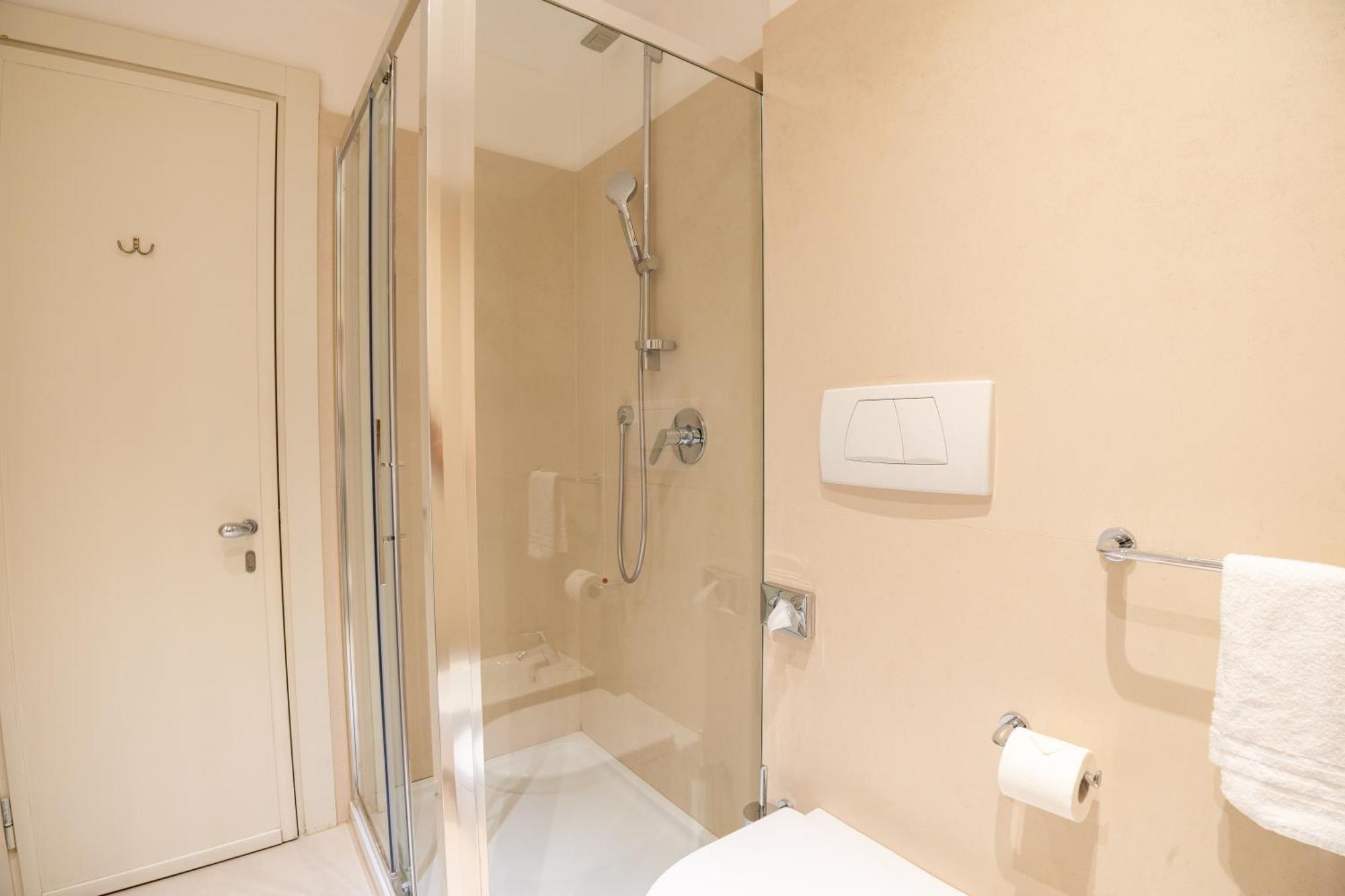 Superior Single Room,1662394343:JPEG