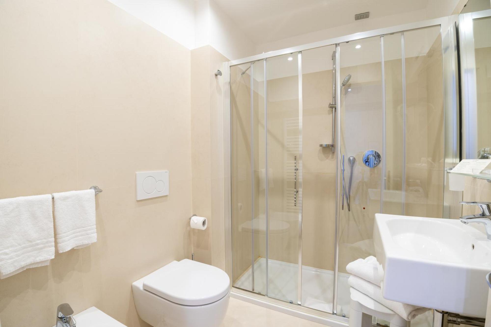 Superior Triple Room,1662394335:JPEG
