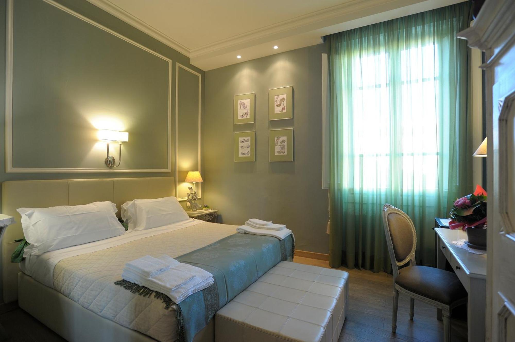 Double Room View Separate Building