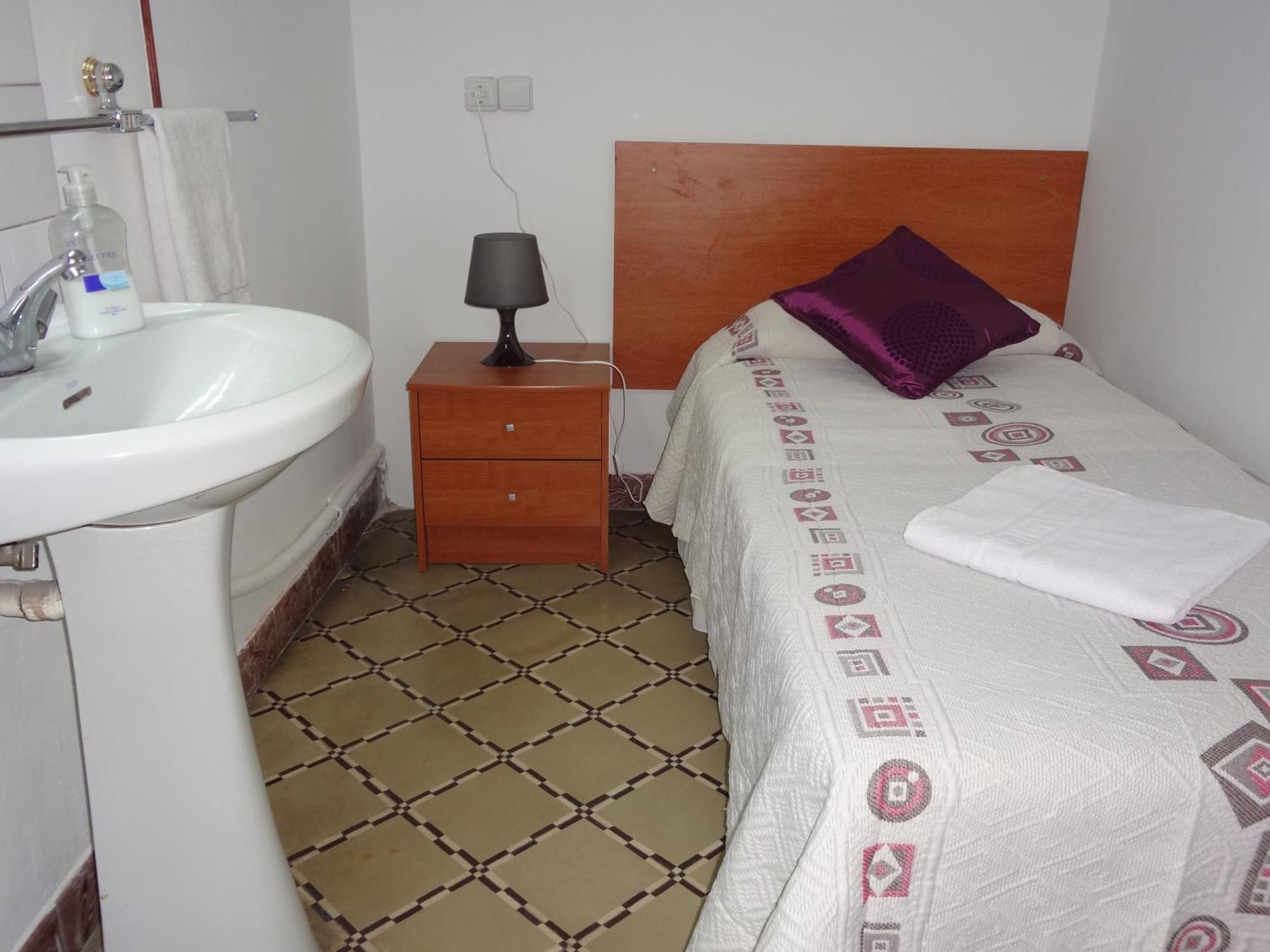 Single Room,1580657803:JPEG
