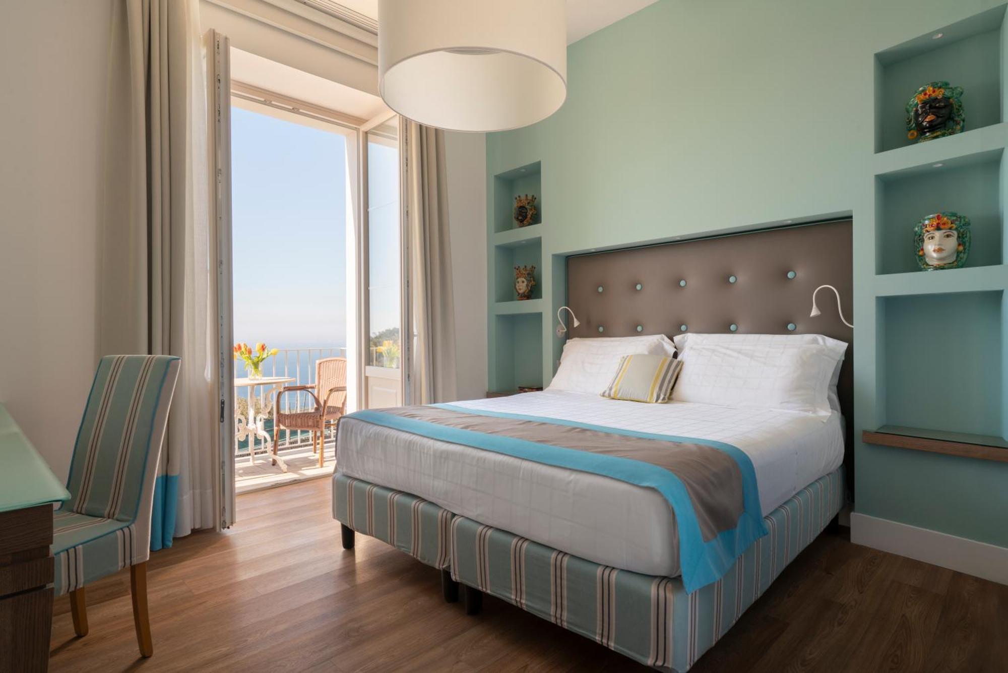Deluxe Double or Twin Room Sea View,1580911041:JPEG