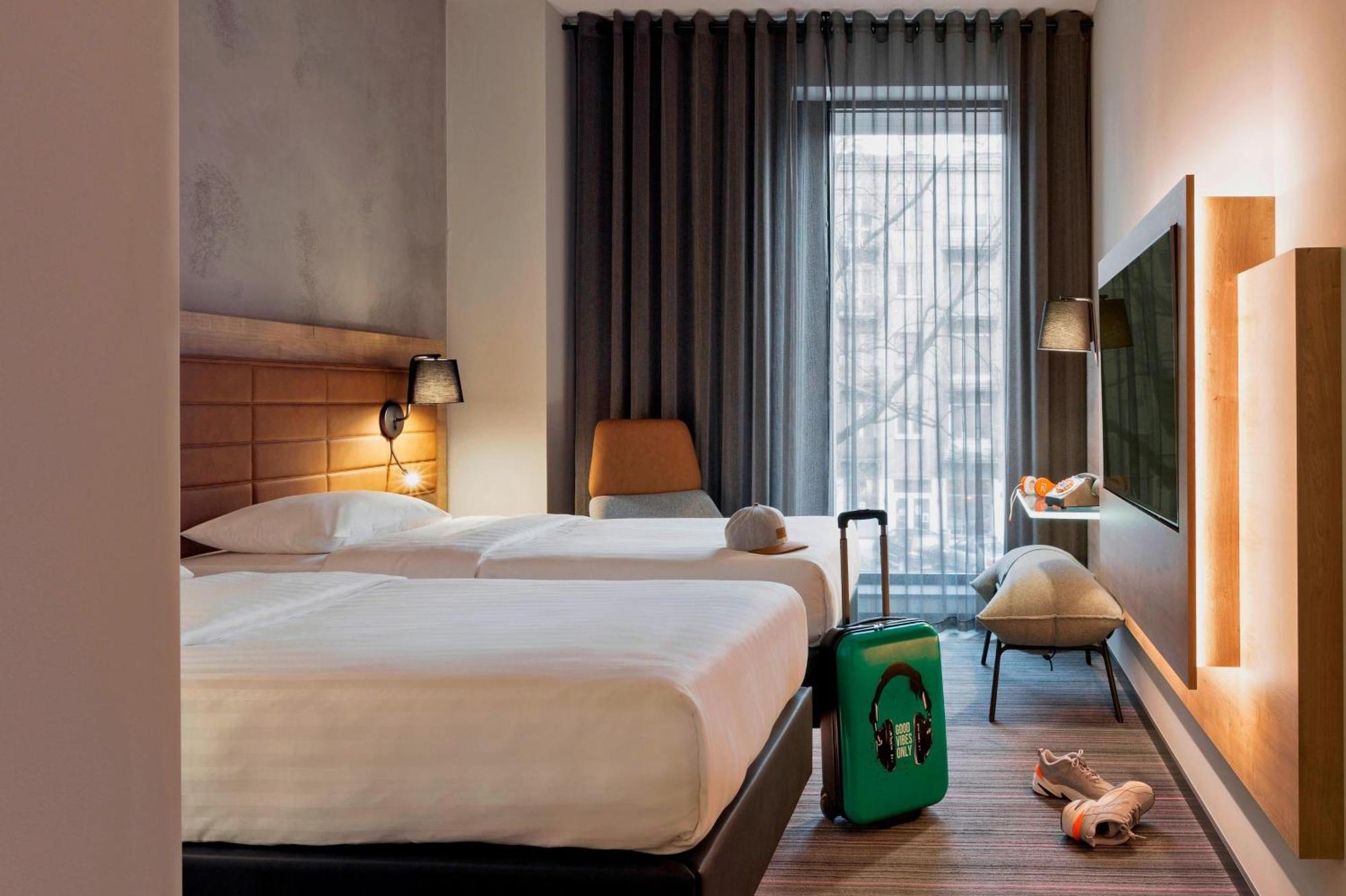 Moxy Twin Room,1580960203:JPEG