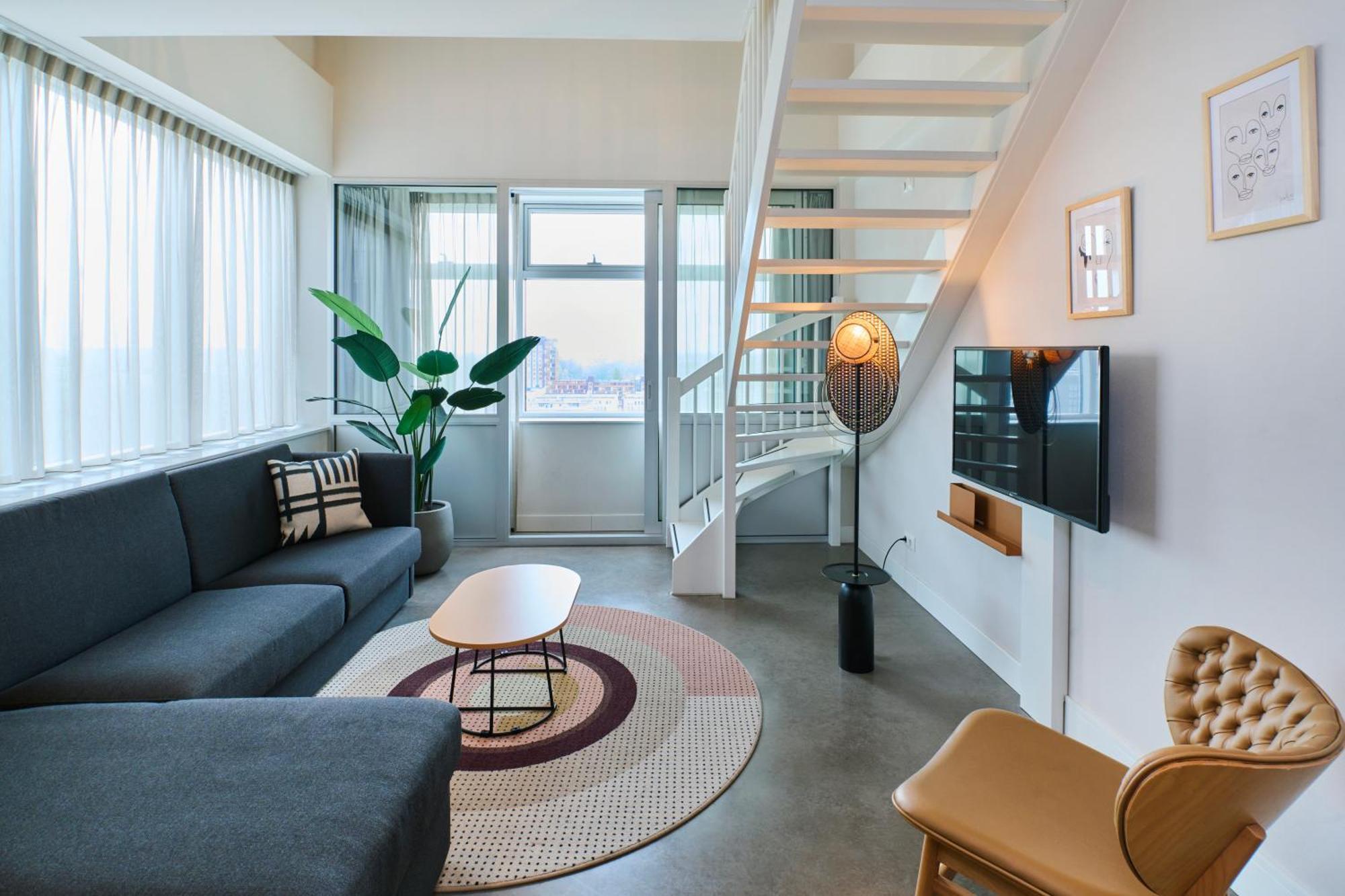 1-Bedroom Loft Patio,1581088327:JPEG