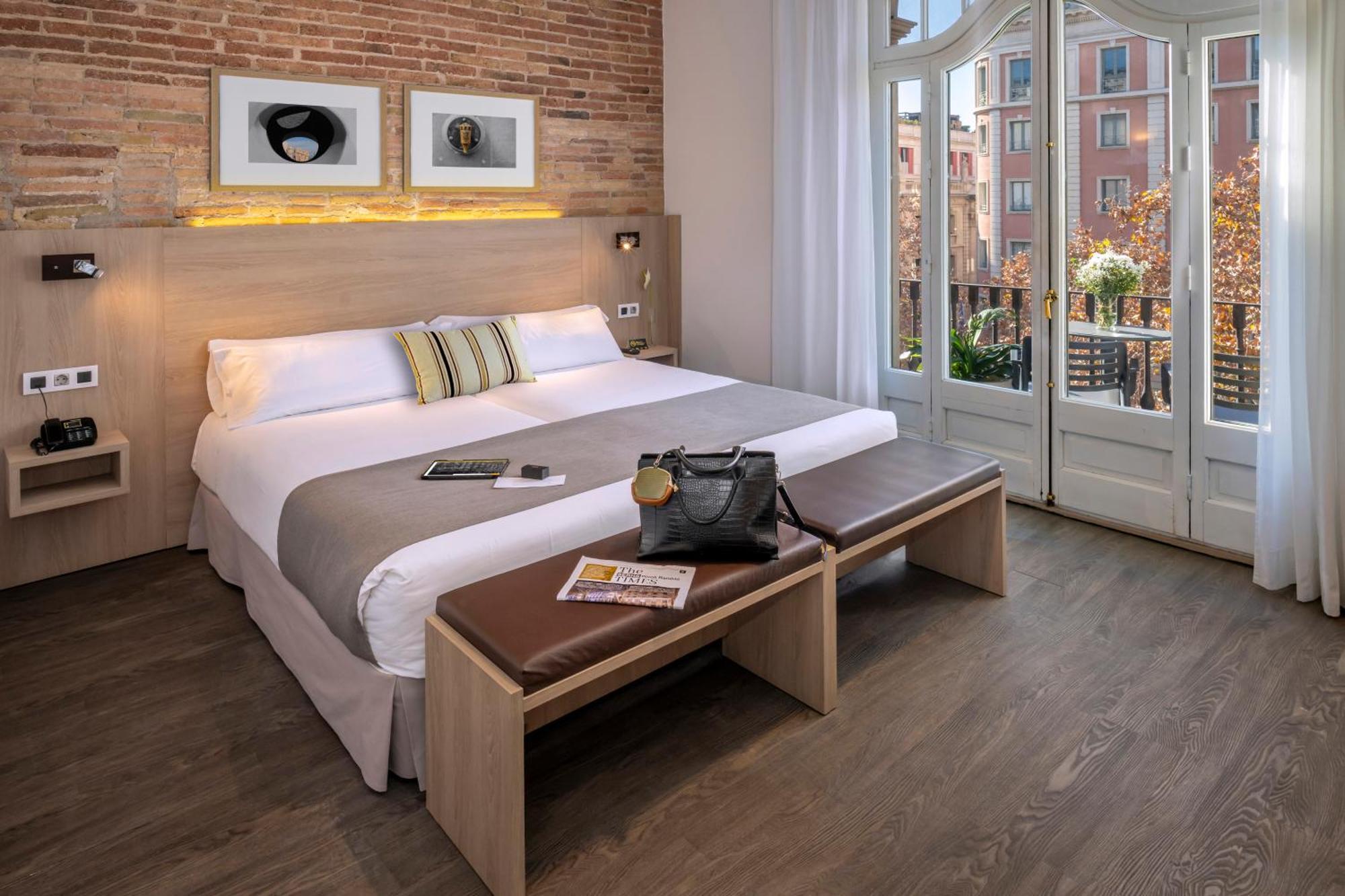 Deluxe Double or Twin Room Balcony Rambla view,1685055545:JPEG