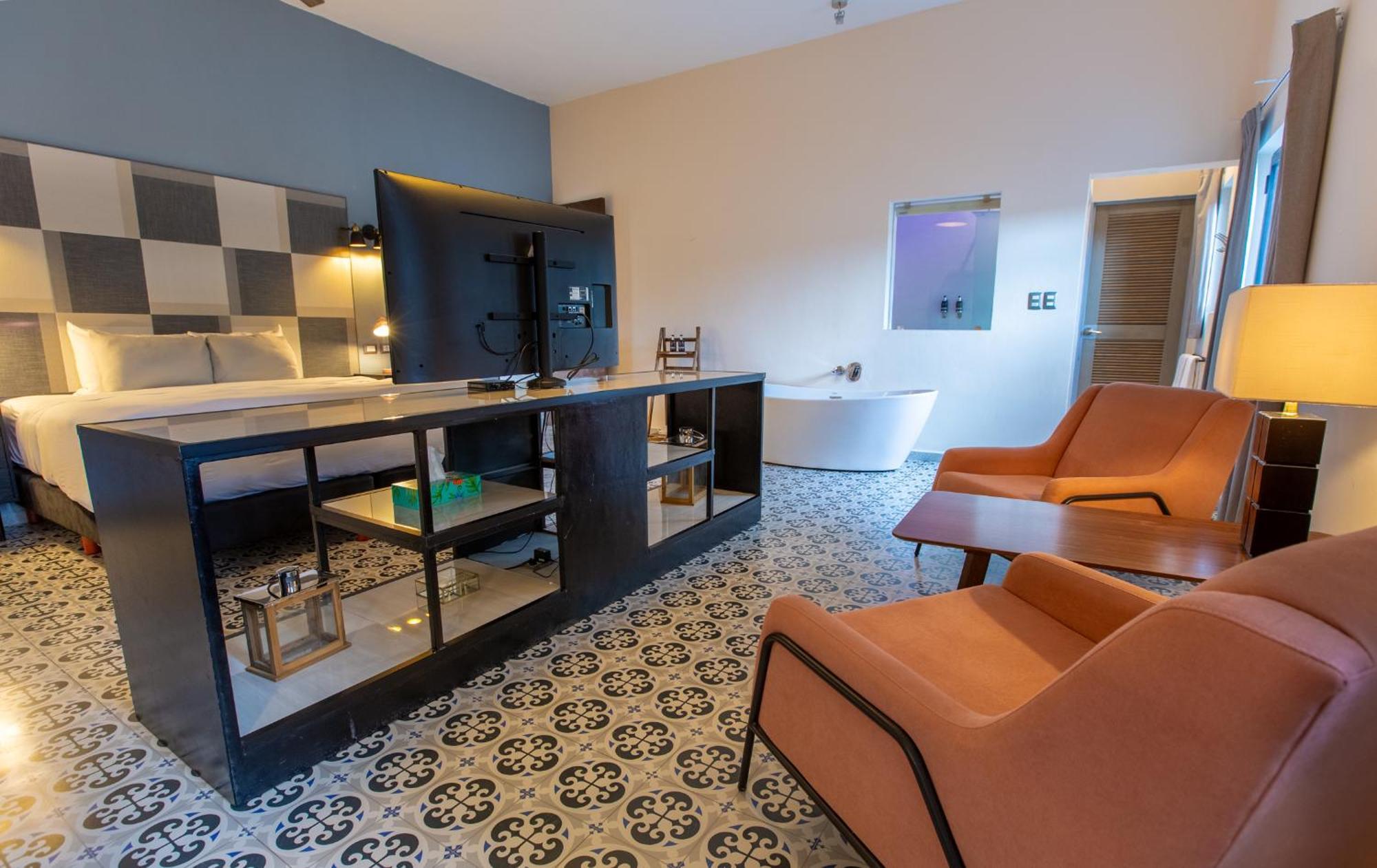 Junior Suite Balcony,1298518747:JPEG