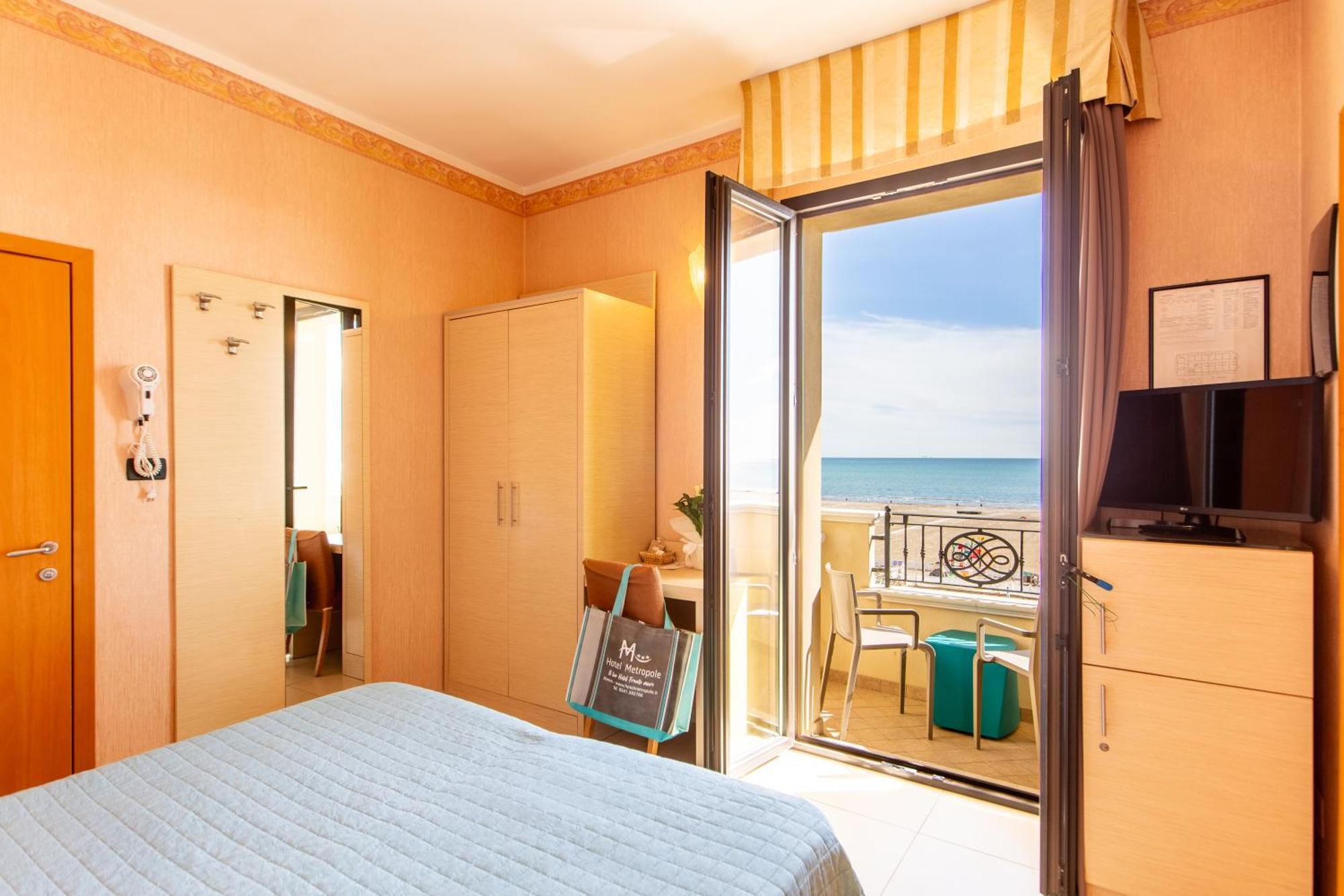 Superior Double or Twin Room Sea View