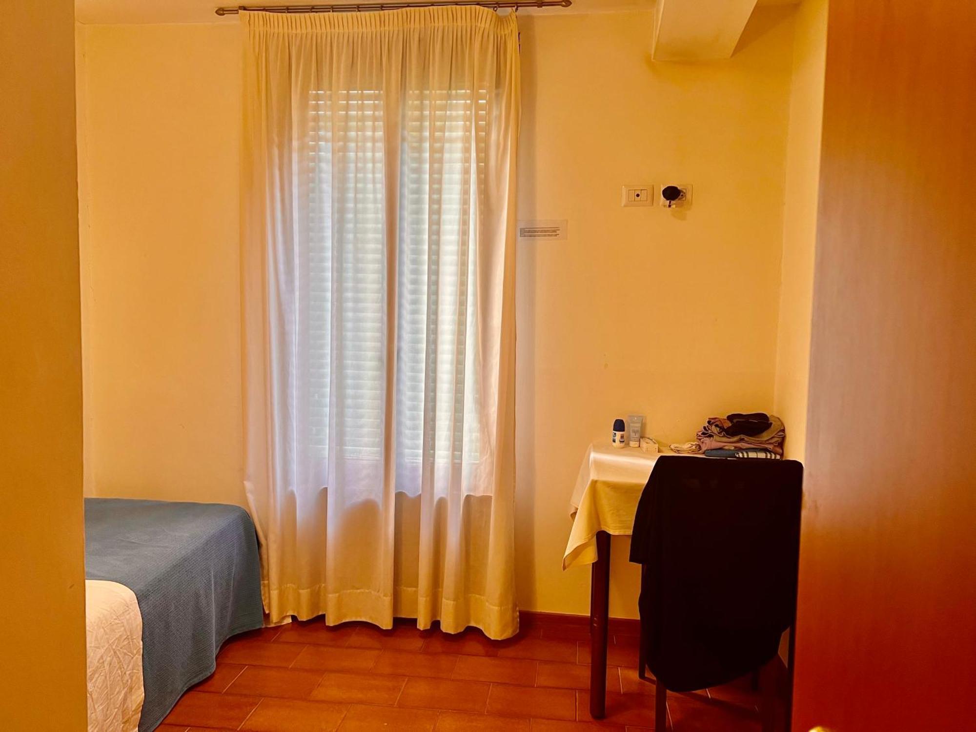 Single Room,1559561194:JPEG