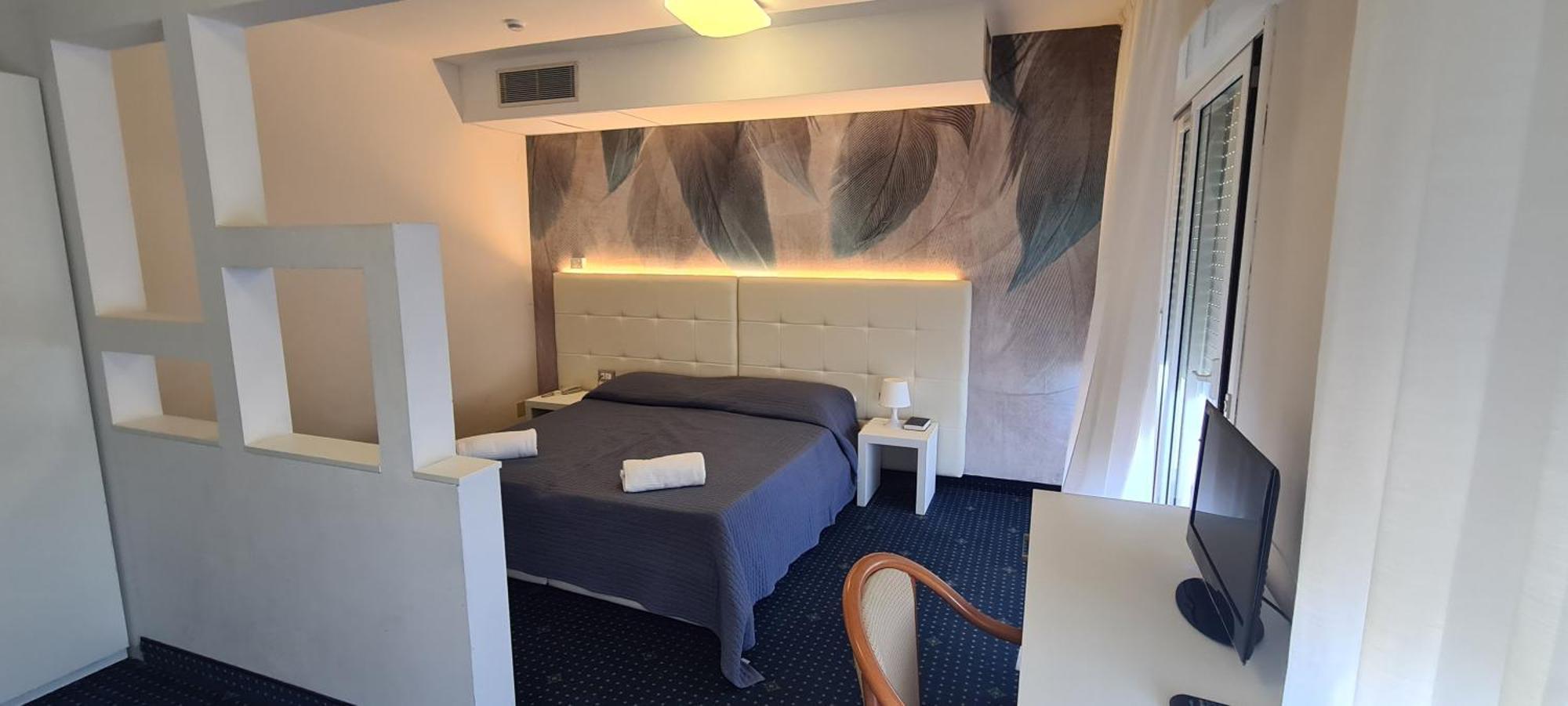 Deluxe Triple Room,30739295:JPEG