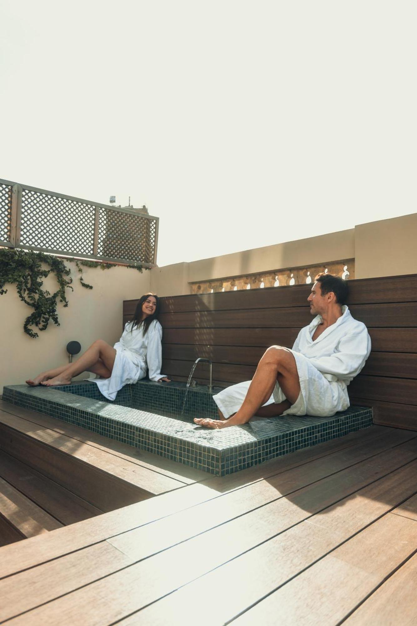 Superior Double Room Exterior Bathtub,756298279:JPEG