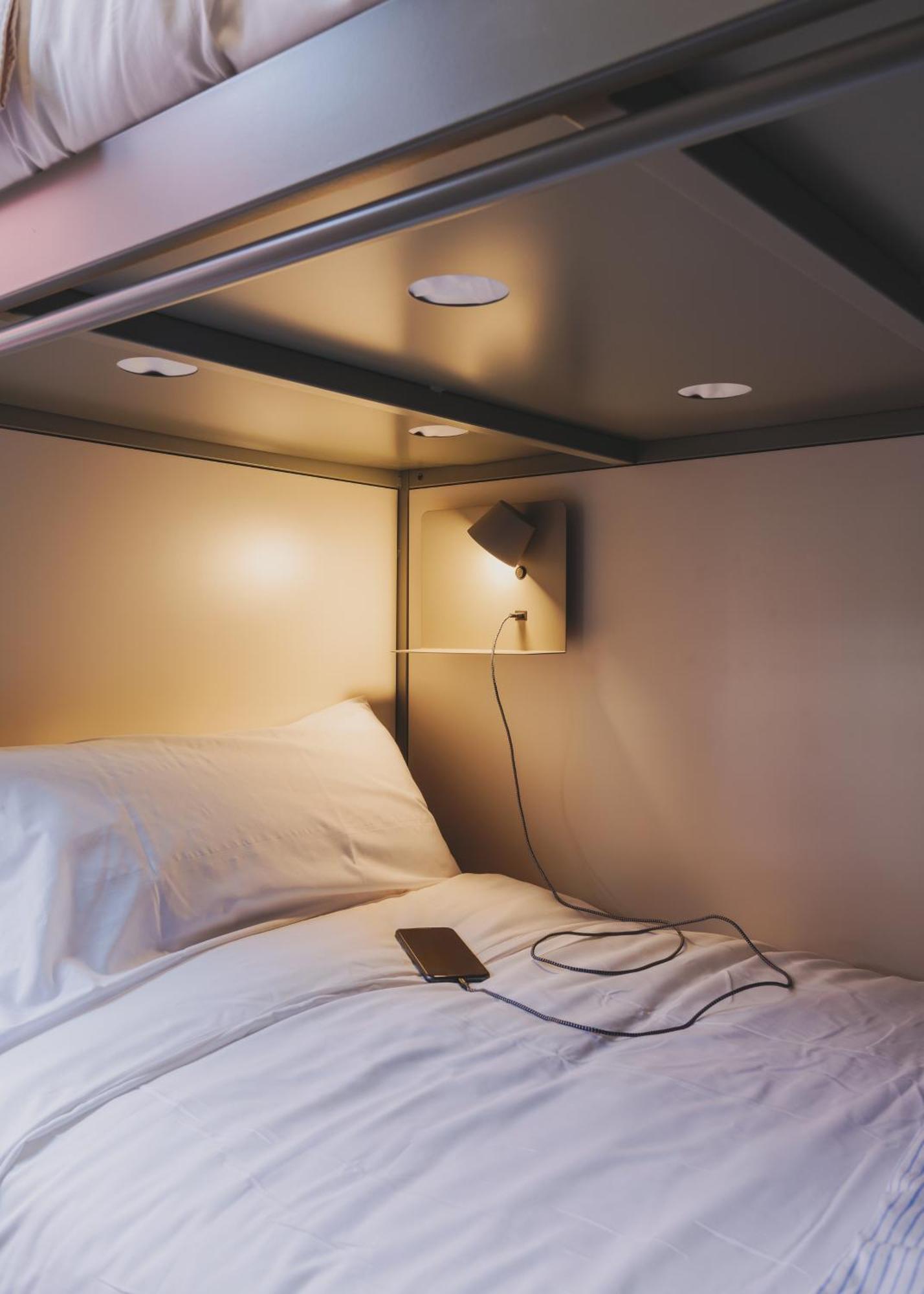 Bed in 8-Bed Mixed Dormitory Room,1585822657:JPEG