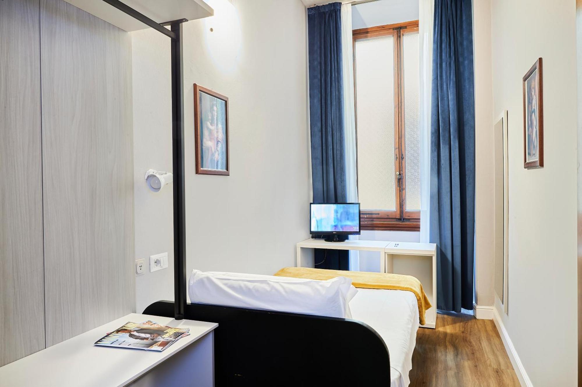 Single Room,1586107032:JPEG