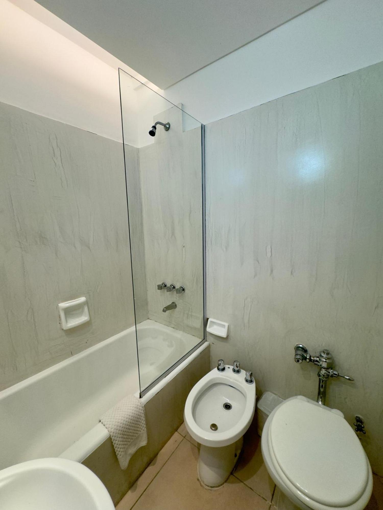 Twin Room,1586150406:JPEG