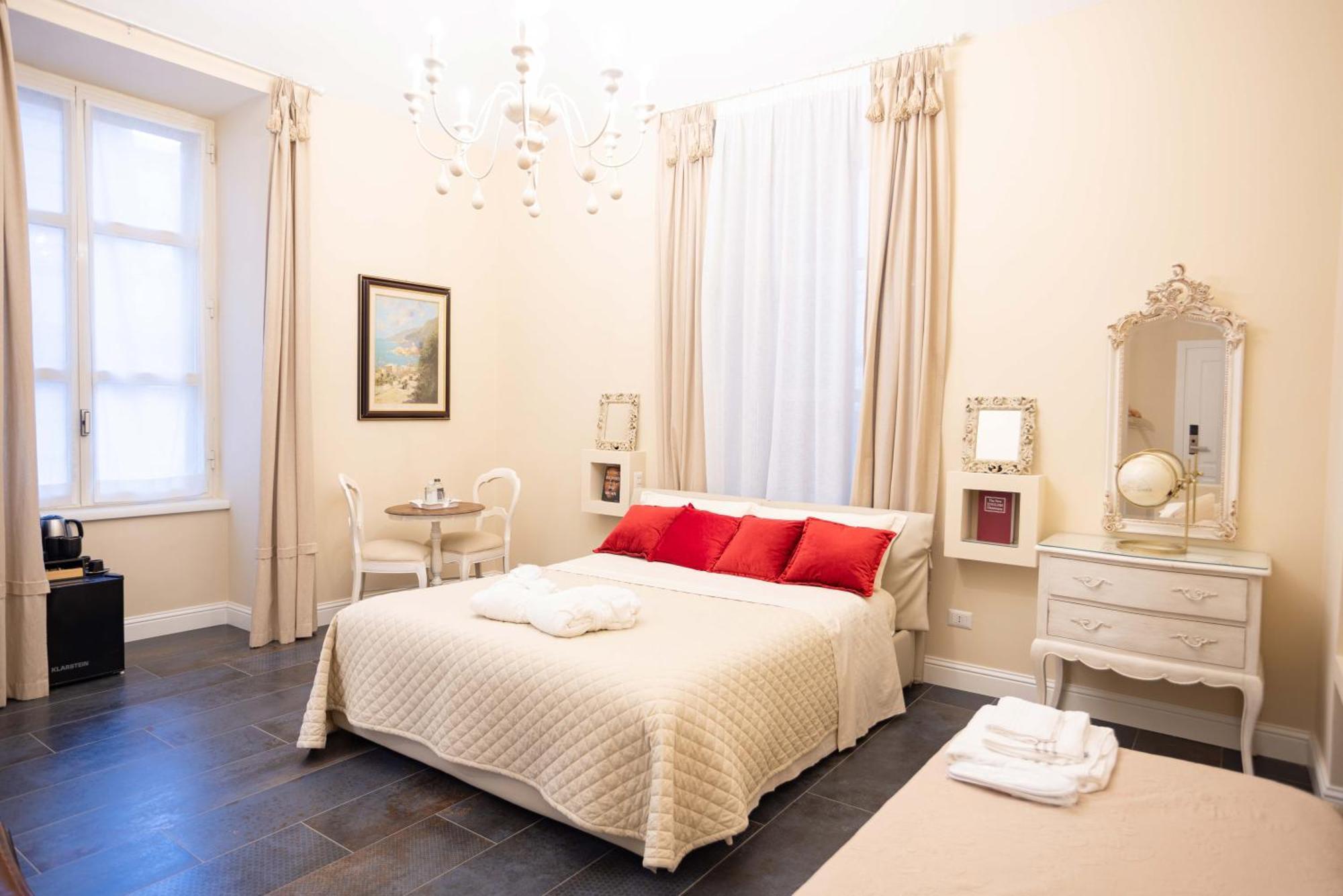 Luxury Triple Room,1587022944:JPEG