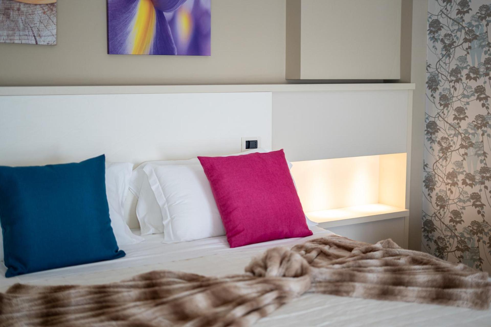 Junior Suite,1587501193:JPEG