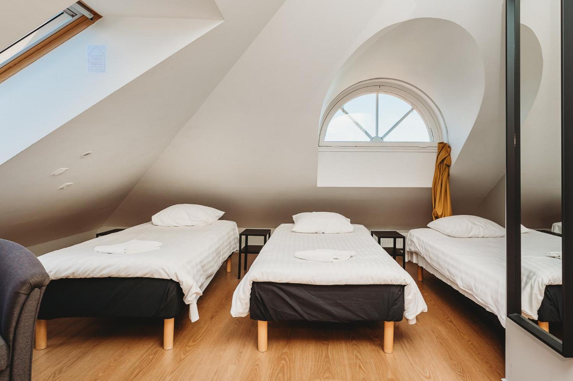 Standard Triple Room,1587508373:JPEG