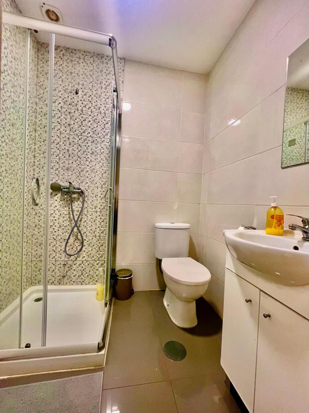Deluxe Room,1587516676:JPEG