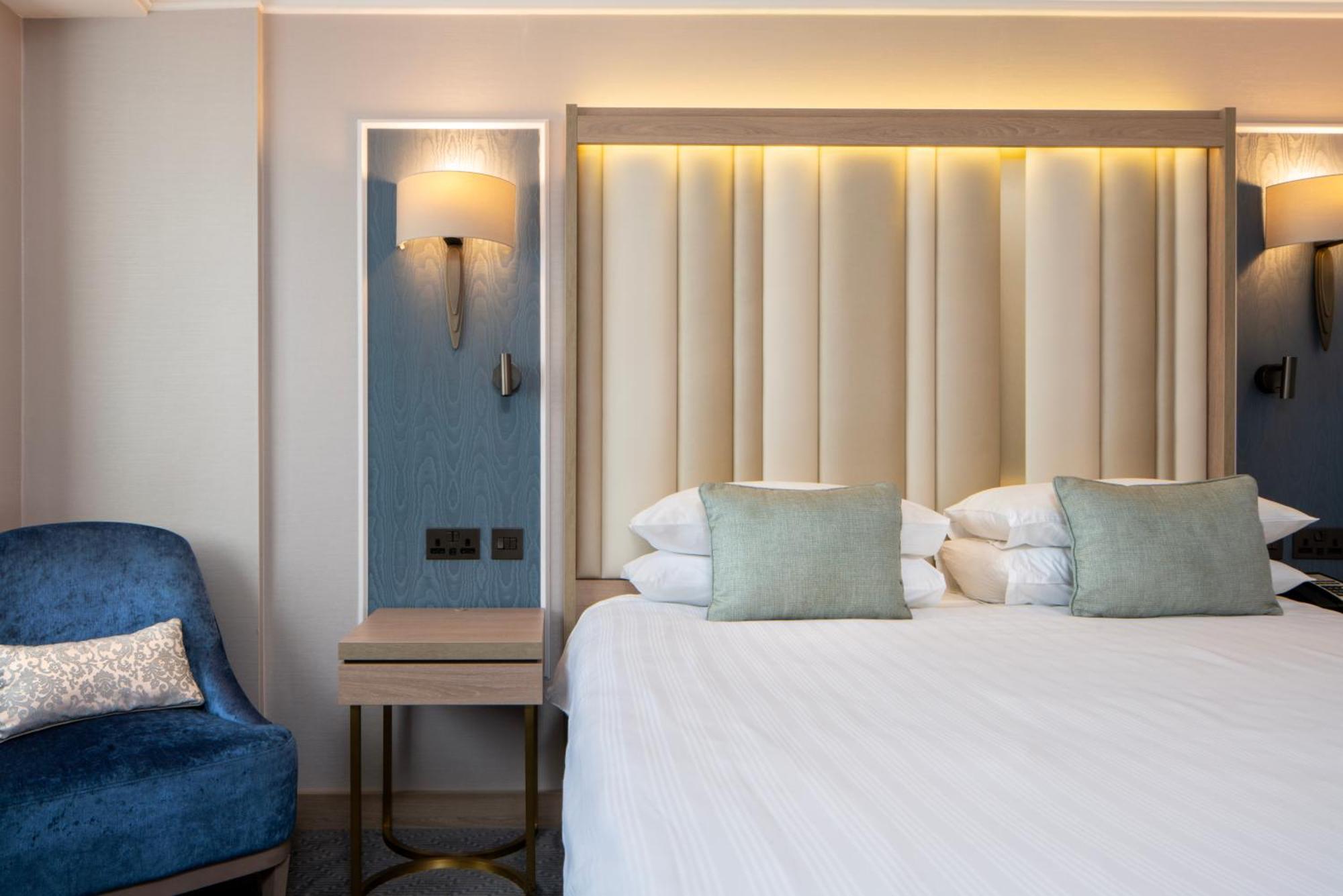 Deluxe King Room,1588043153:JPEG