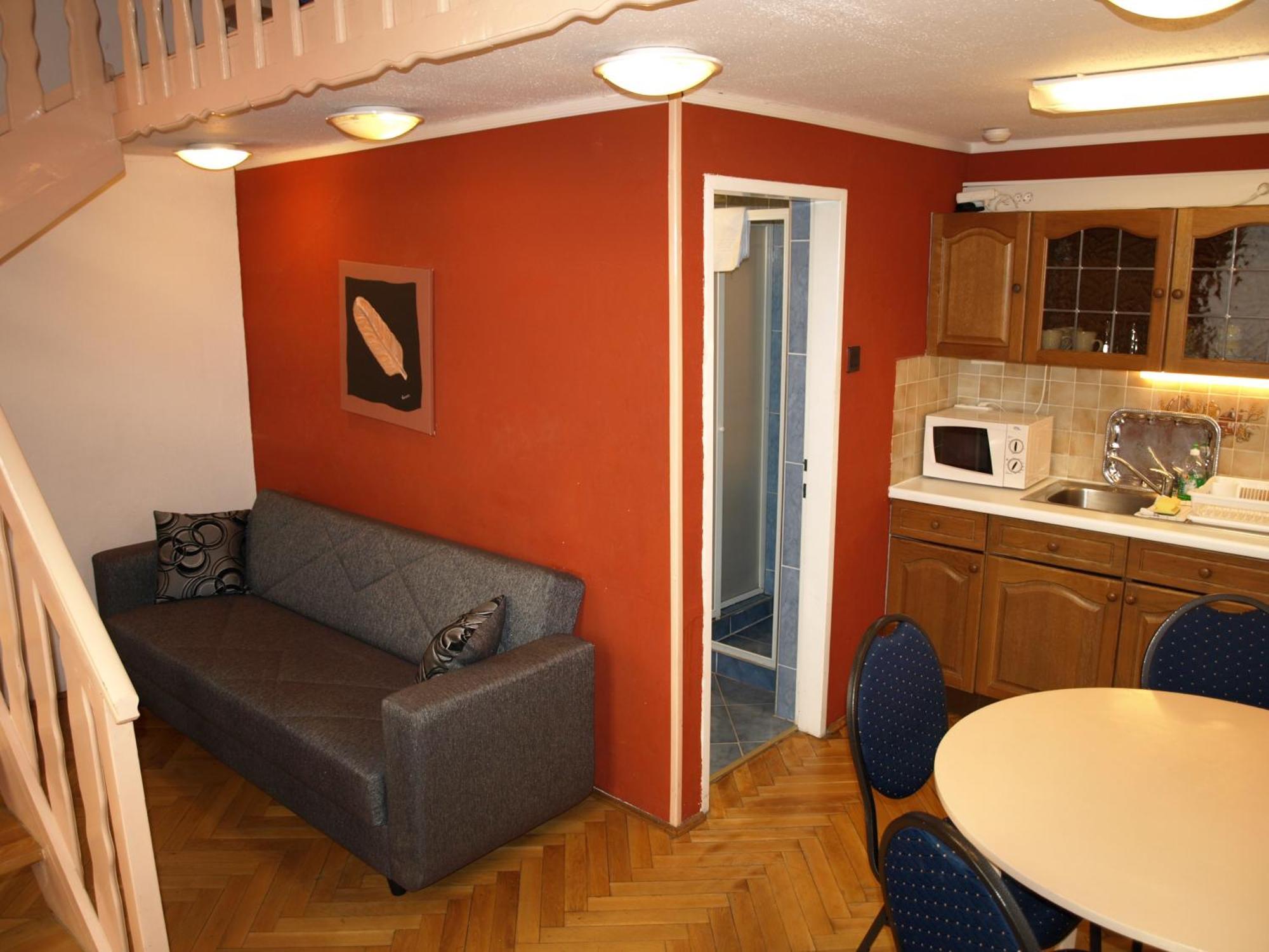 Studio Apartment