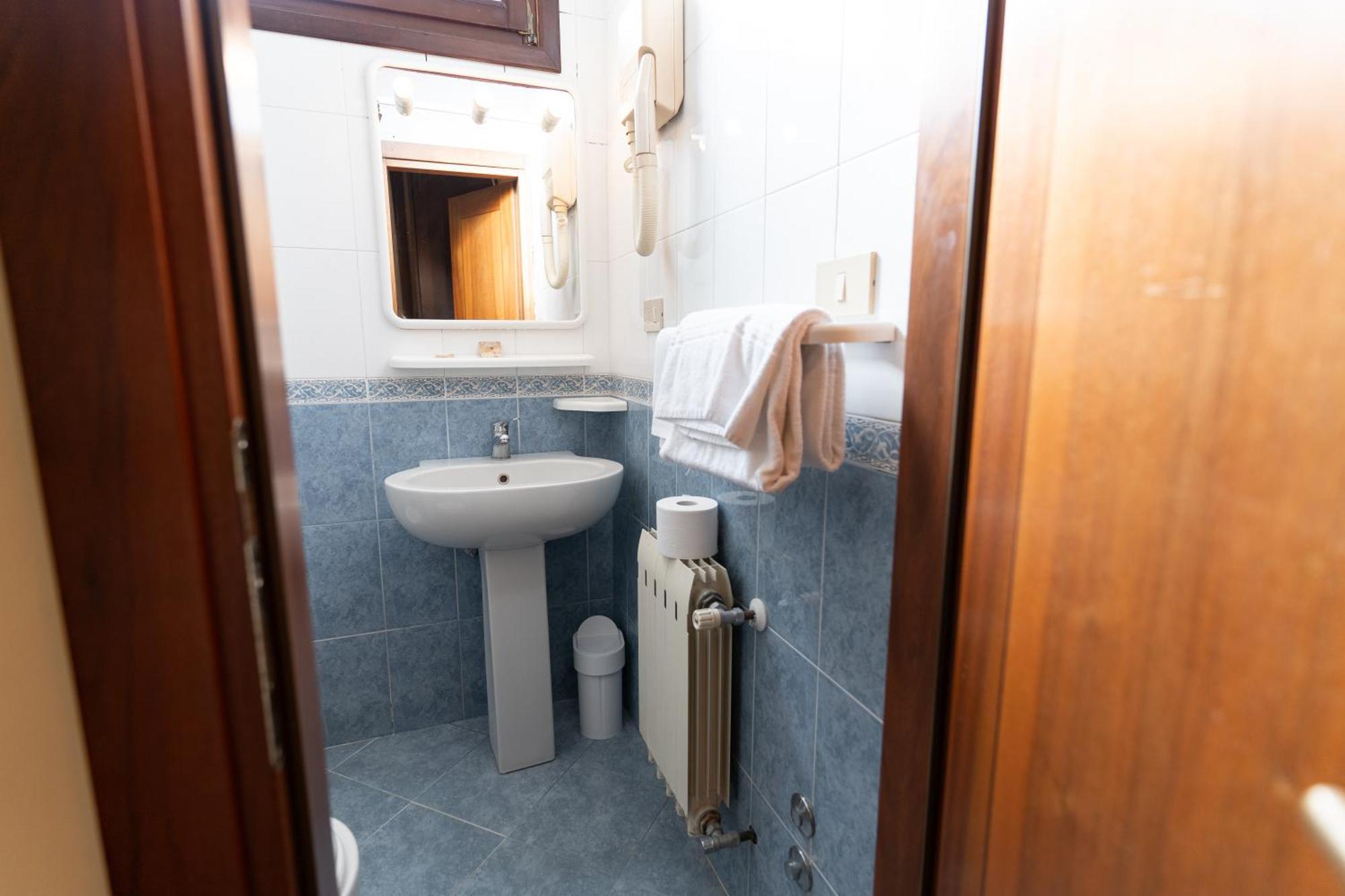Single Room,1643758424:JPEG