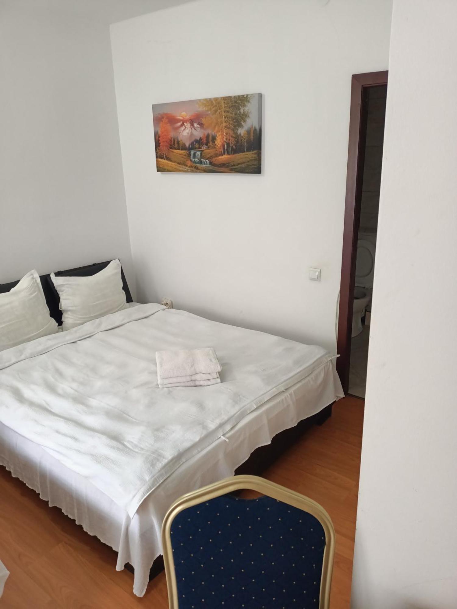 One-Bedroom Apartment,1588289037:JPEG