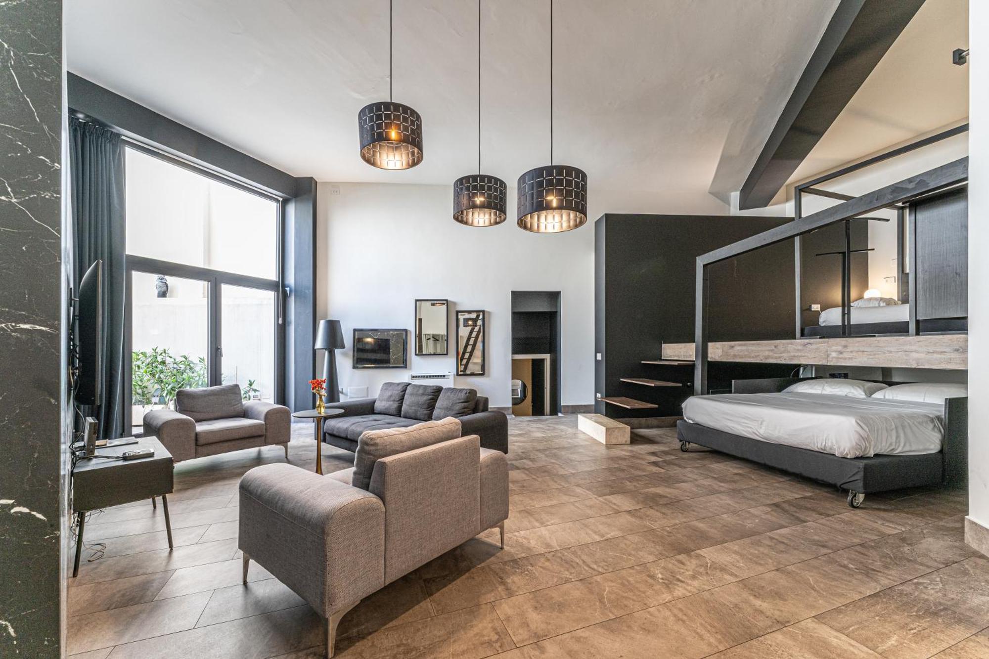 Deluxe Apartment,1588431103:JPEG
