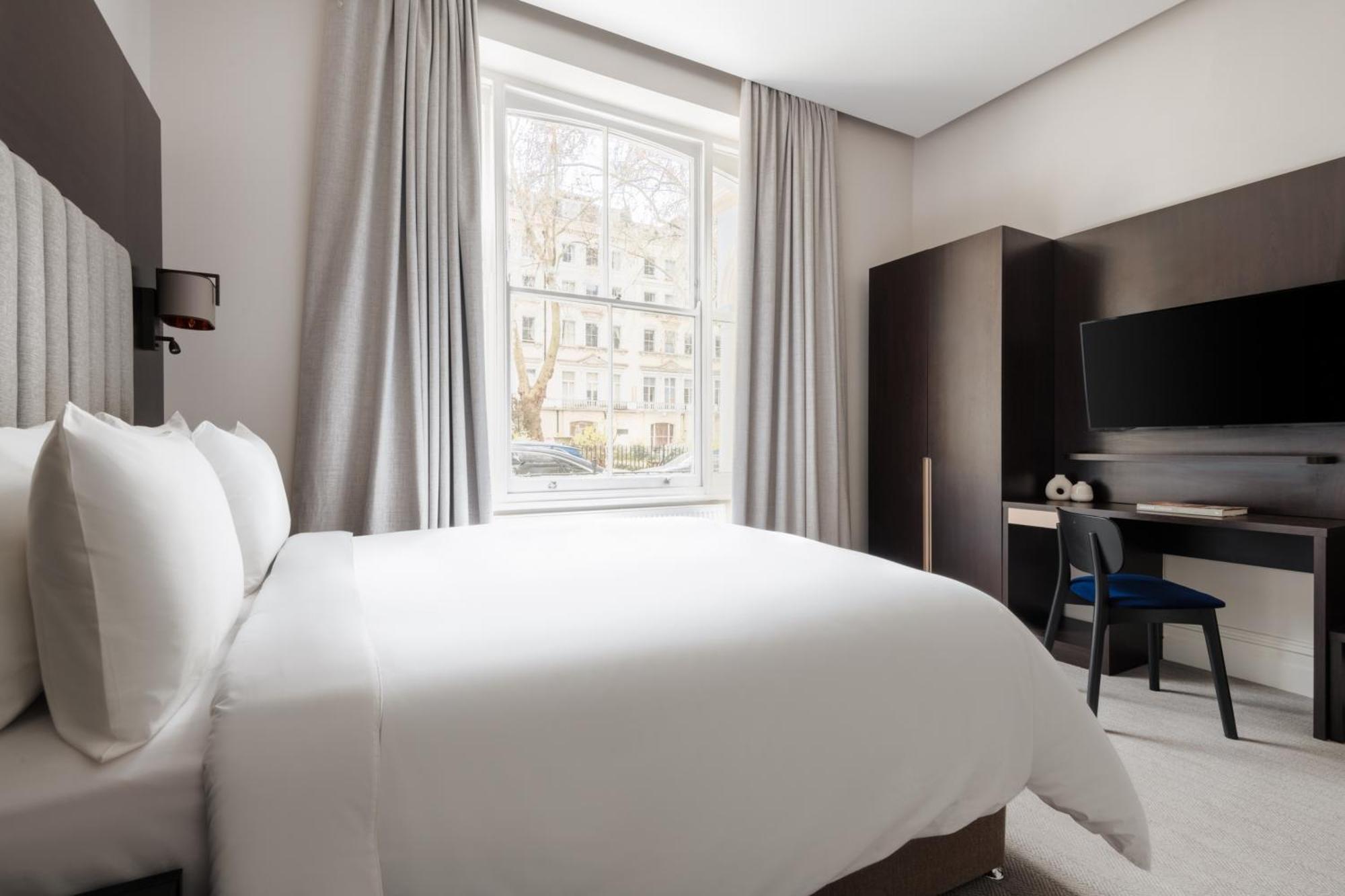 Deluxe King Room,1588535364:JPEG