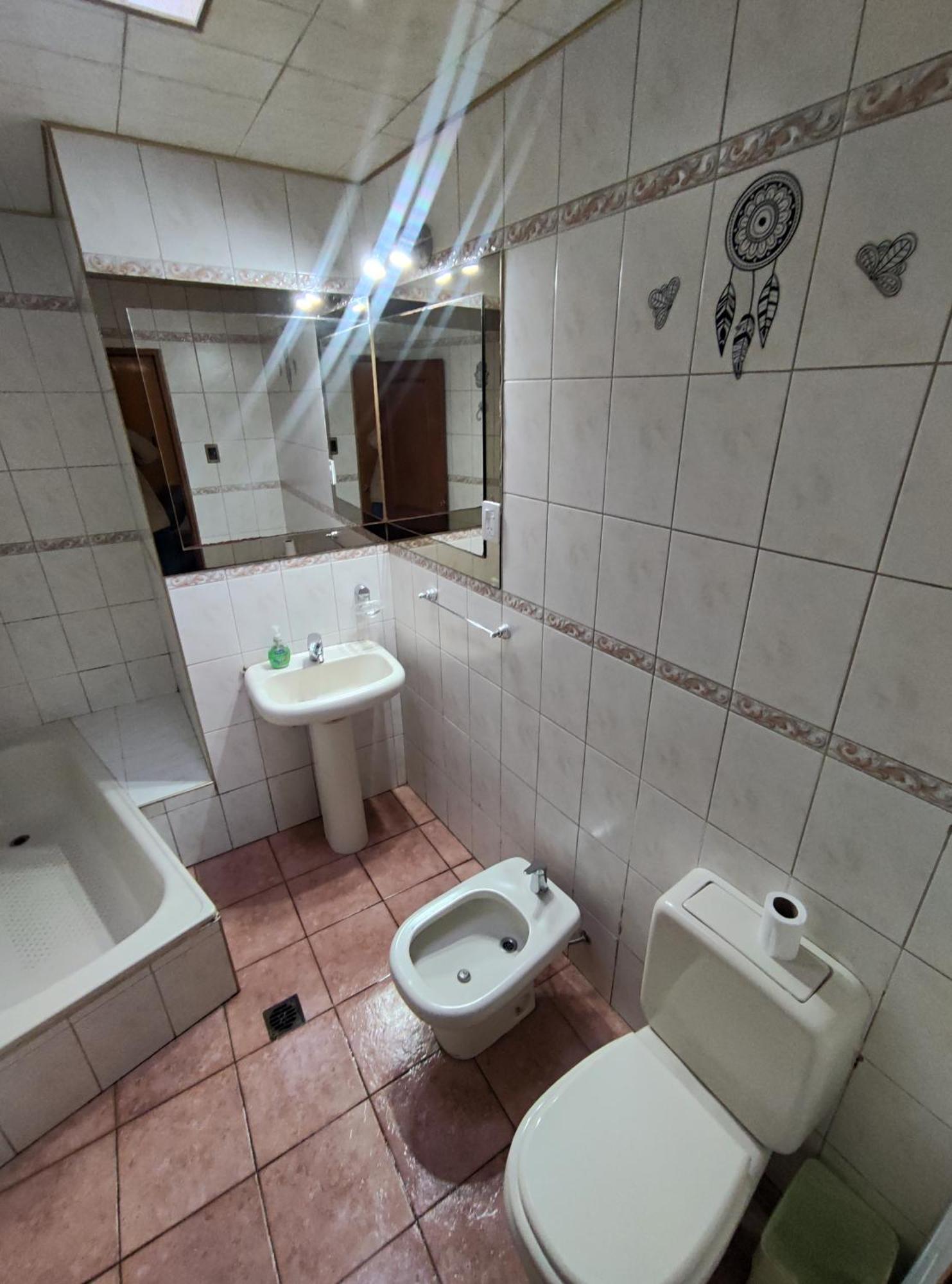 Triple Room Private Bathroom,1589098212:JPEG