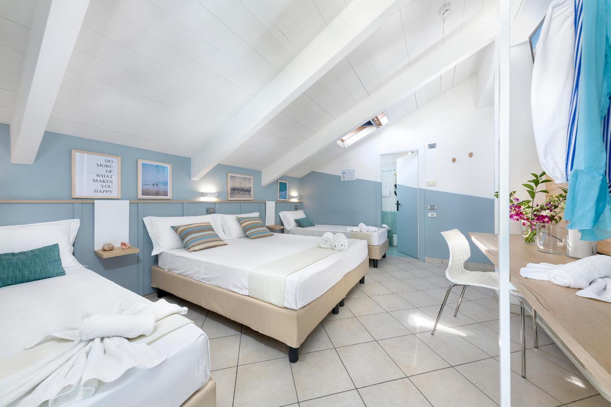 Quadruple Room Terrace
