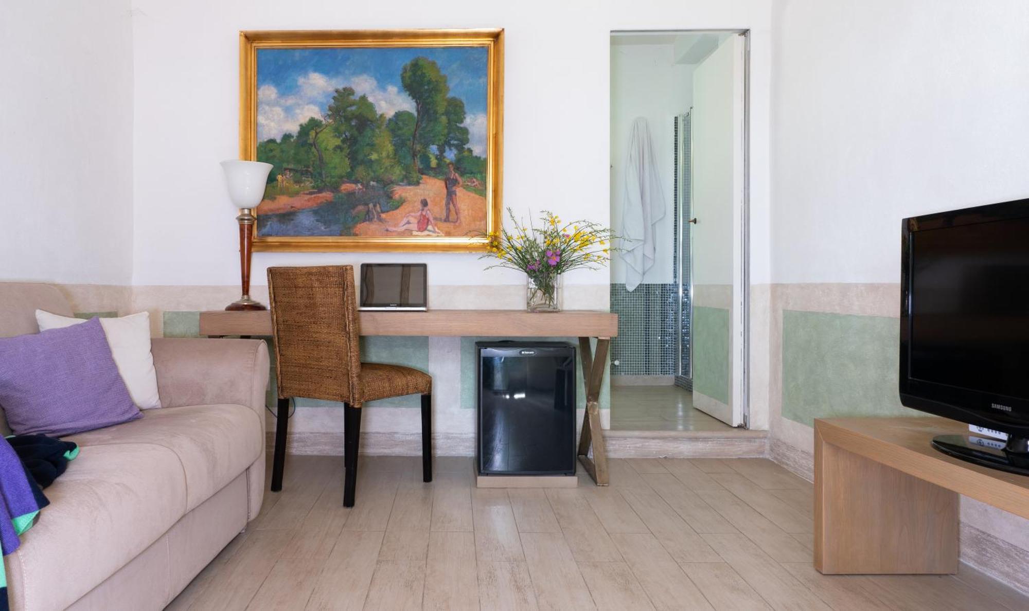 One-Bedroom Suite,1589394939:JPEG