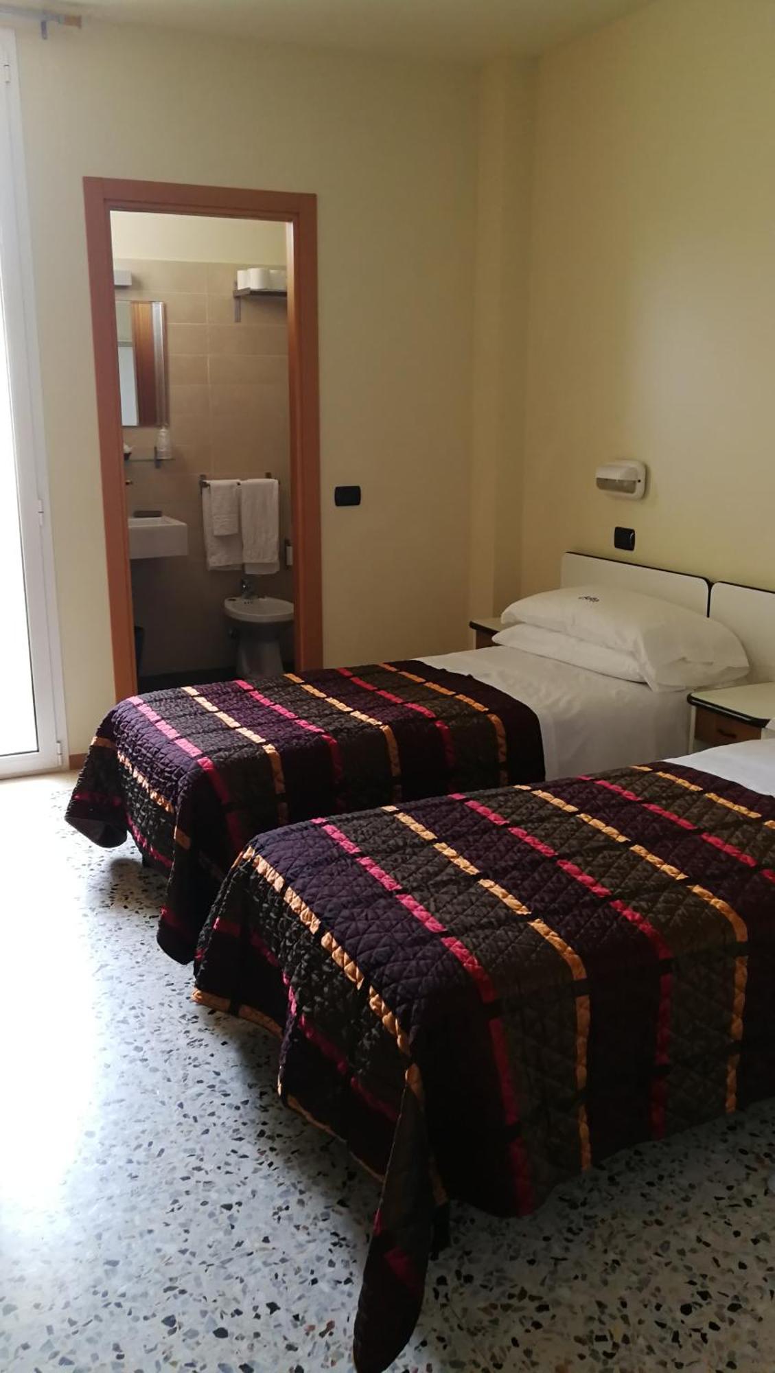 Comfort Triple Room