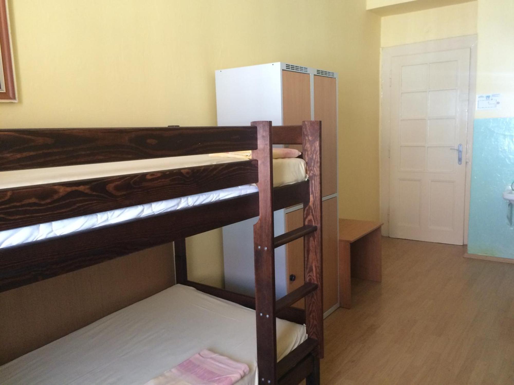 Bed 4-Bed Male Dormitory Room