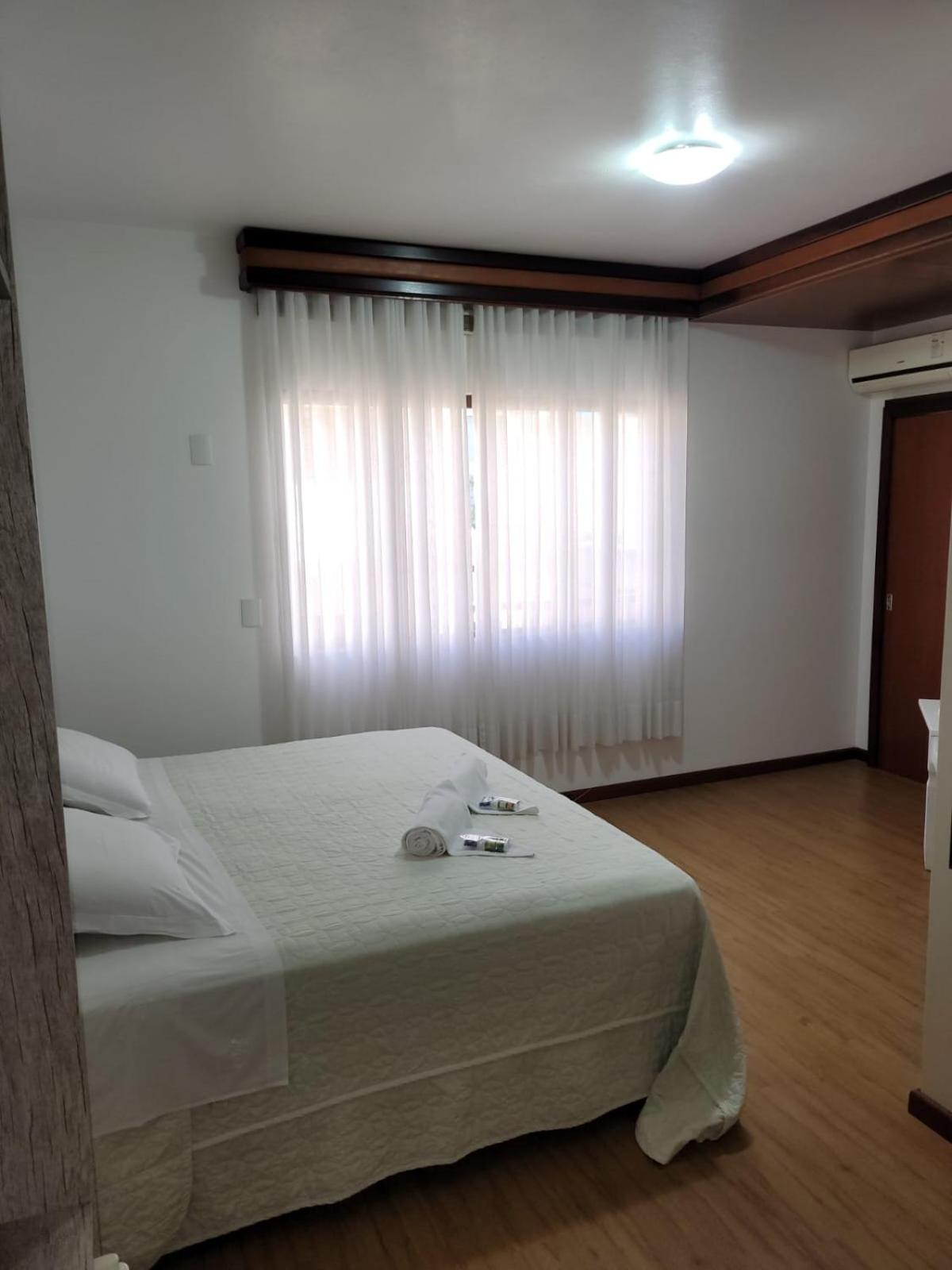 Deluxe Room,1590365808:JPEG