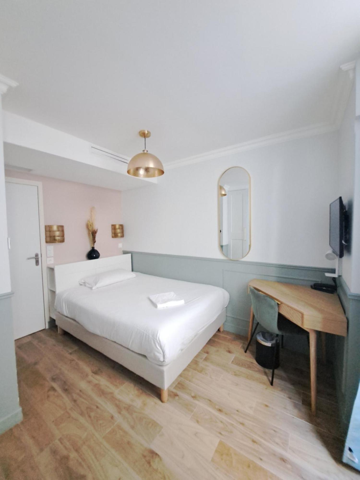 Standard Room,1539863578:JPEG