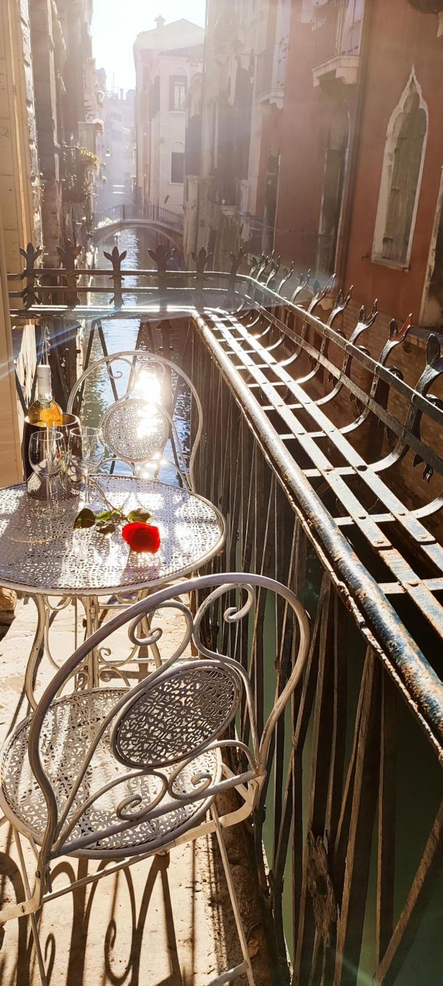 Double Room Balcony Canal View