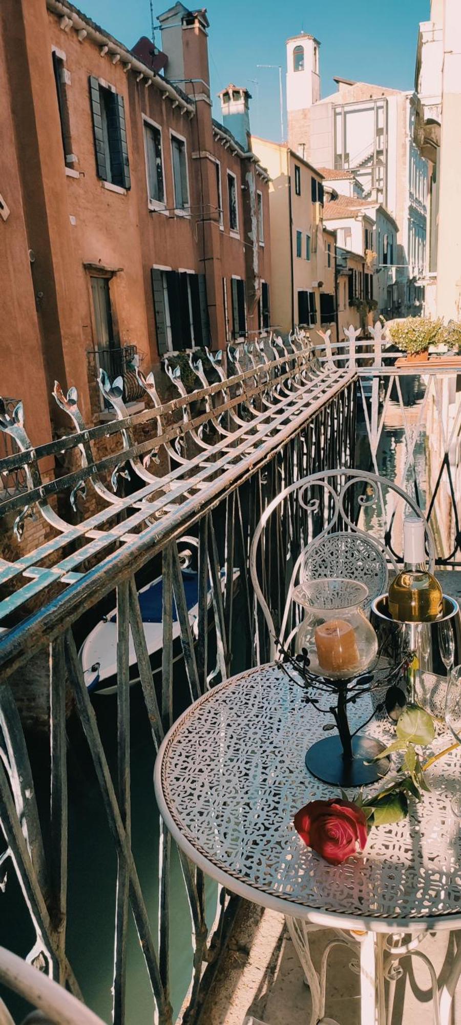 Double Room Balcony Canal View
