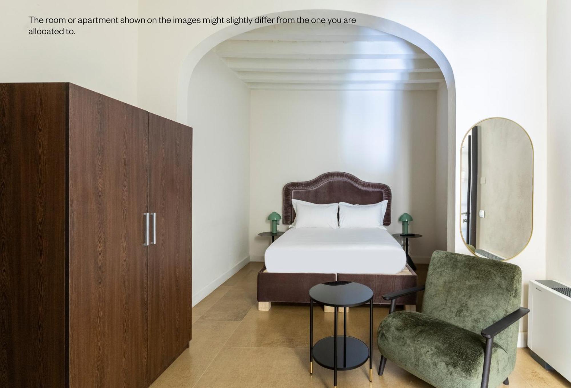 Large Room,1590661632:JPEG