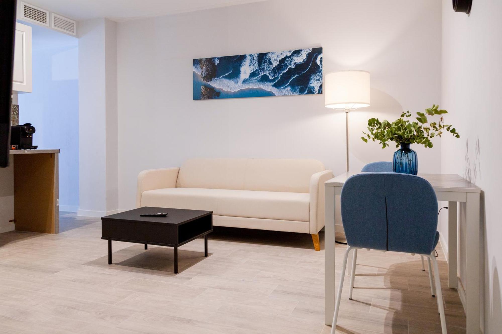 Standard Double Suite,1590928511:JPEG