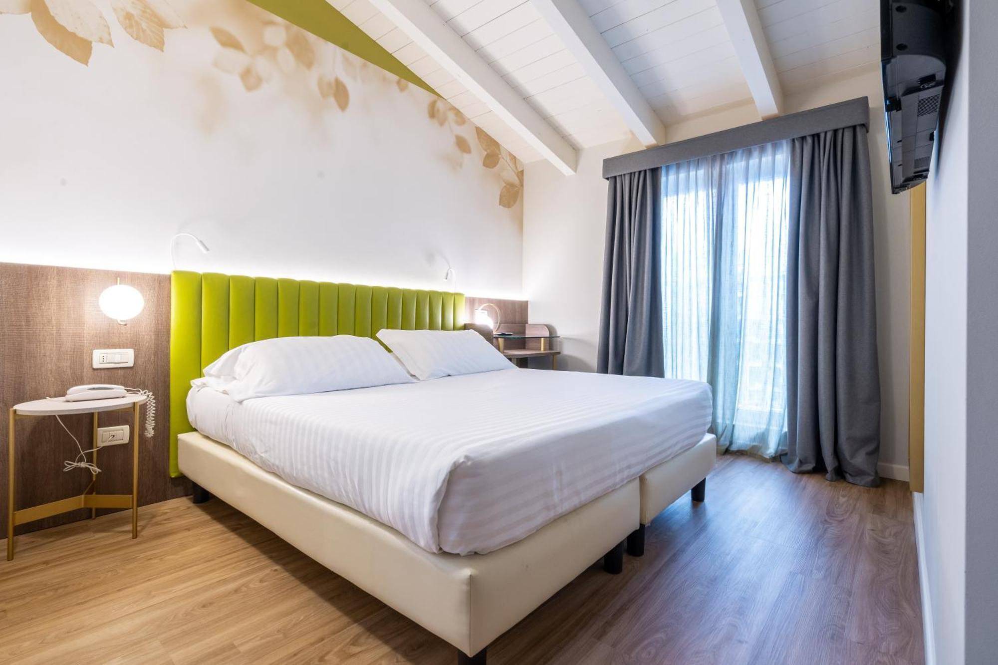 Economy Double or Twin Room,1591483183:JPEG