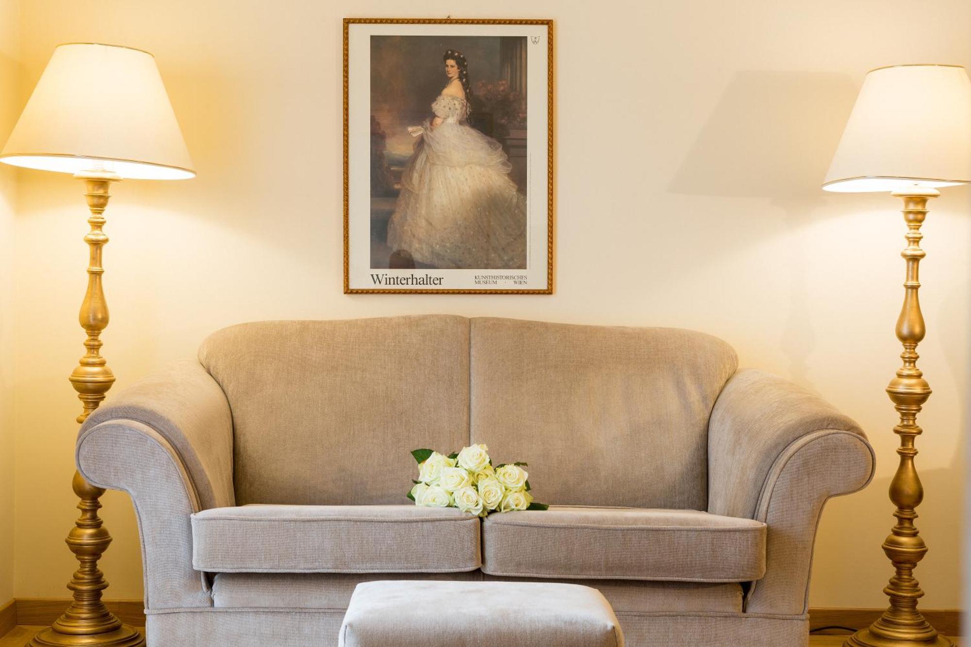 Deluxe Suite,1598394443:JPEG