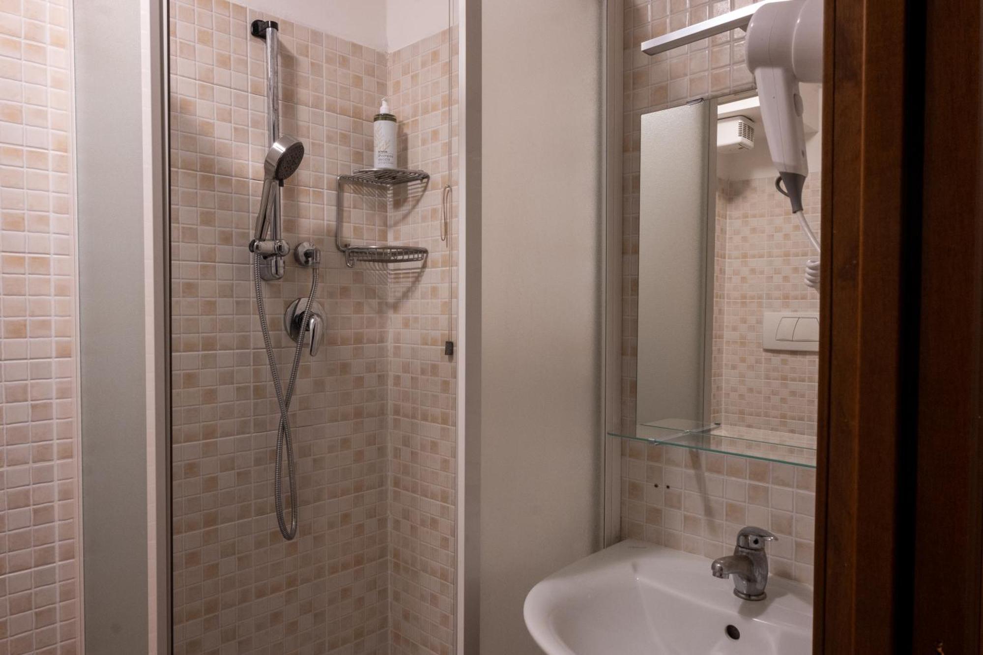 Single Room,1605200363:JPEG