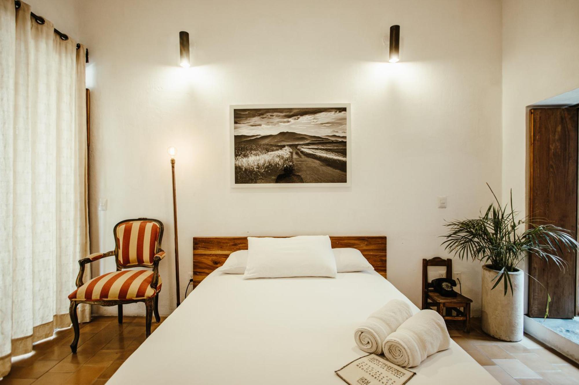 Standard Queen Room
