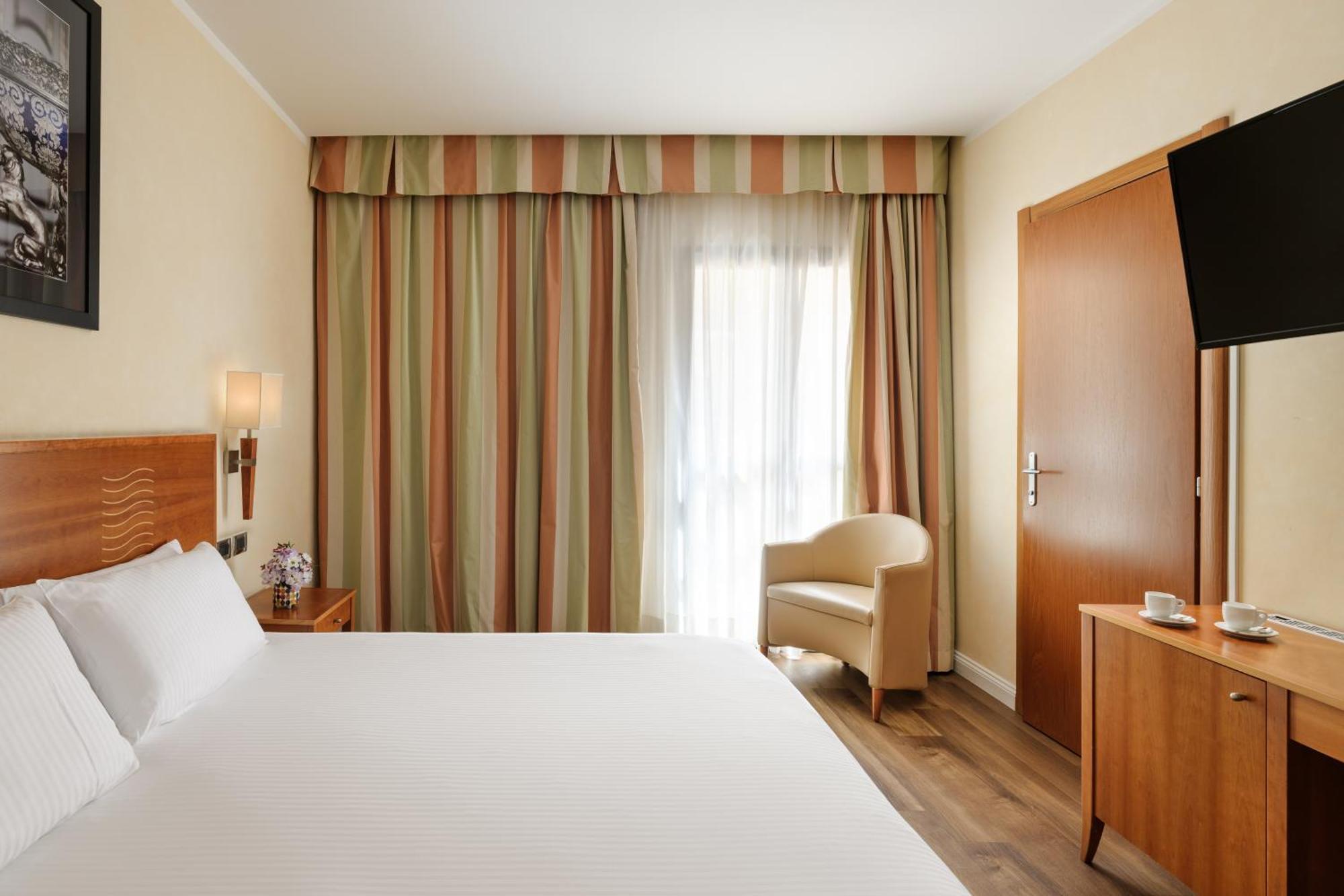 Classic Double or Twin Room,1306277581:JPEG