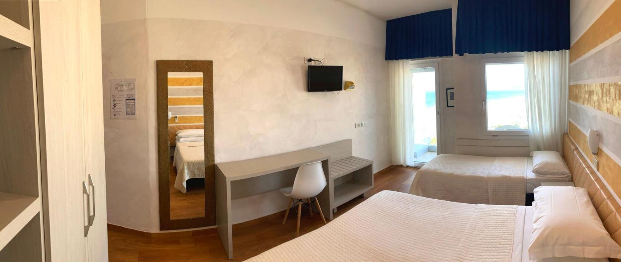 Triple Room Sea View