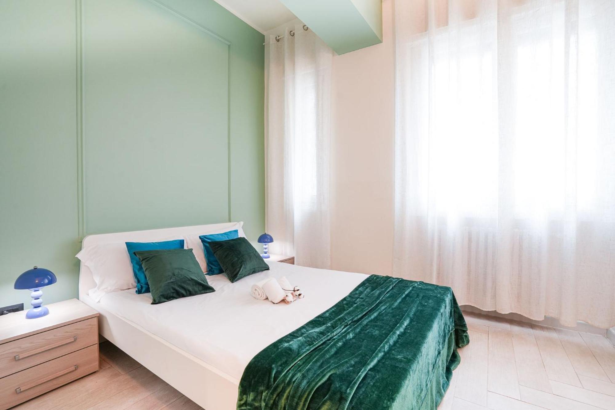 Double Room,1592129823:JPEG
